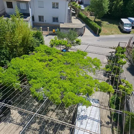 Frane Apartment *